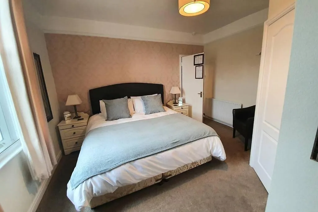 펜션 Westfield House - Characterful 7 Bedroom Townhouse 스킵턴